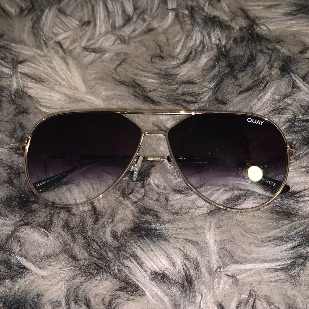 quay sunglasses like new condition